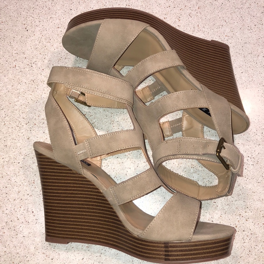 Wedges - Picture 5 of 7